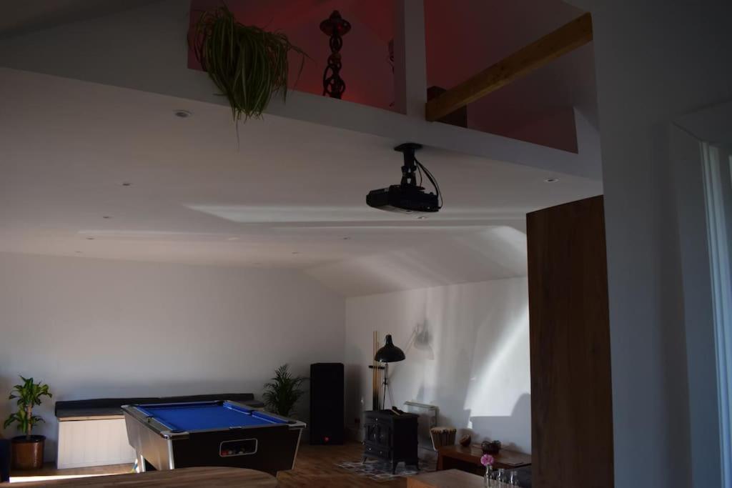 Willa Crossing Retreat - Pool Table, Projector, Barn Tunstead  Zewnętrze zdjęcie
